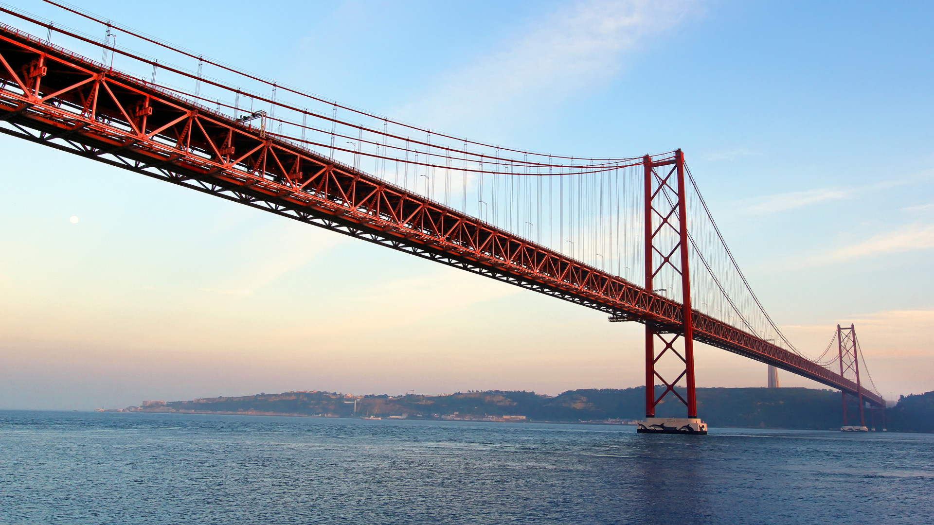 25 de Abril Bridge, Lisbon