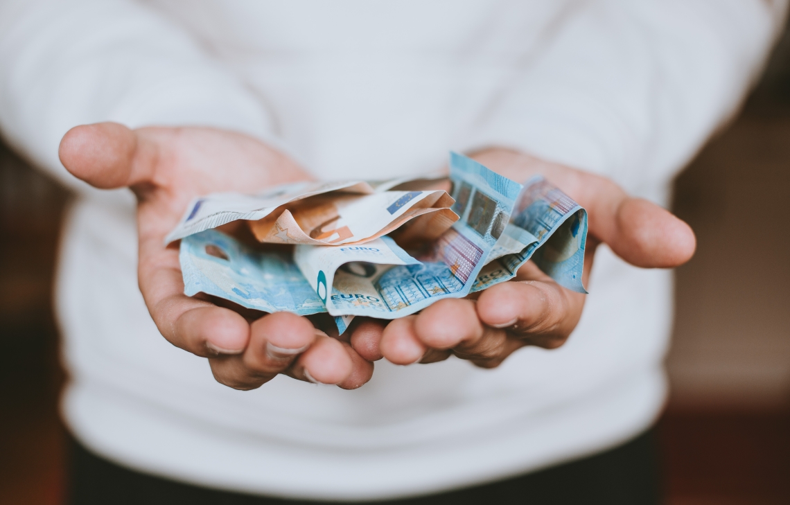 a-moeda-oficial-dos-açores-é-o-euro-como-na-uniao-europeia