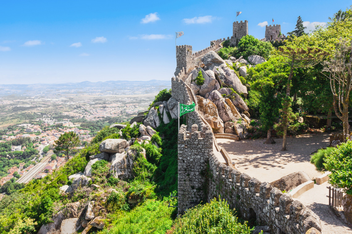 castelo-dos-mouros-moorish-castle-sintra-visit-portugal