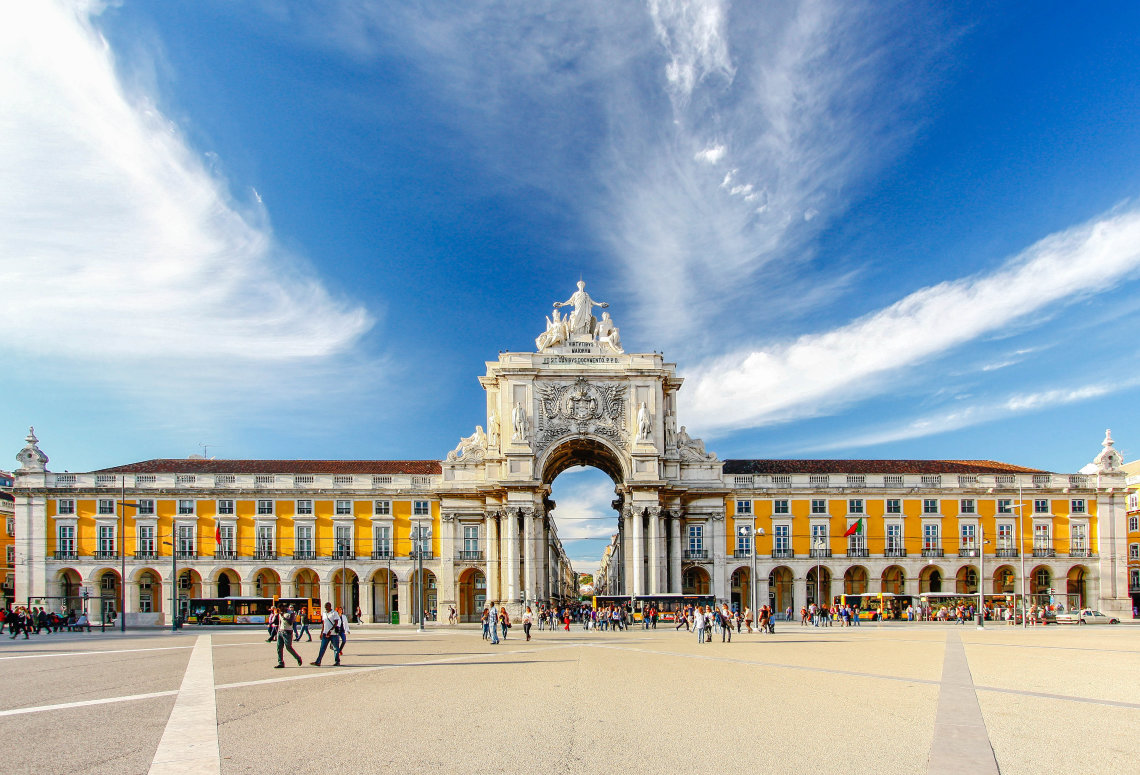Arco-da-Rua-Augusta-Praça-Do-Comércio-Lisboa-Portugal