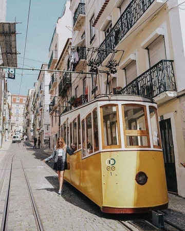 elétrico-em-lisboa-portugal-centro-transporte