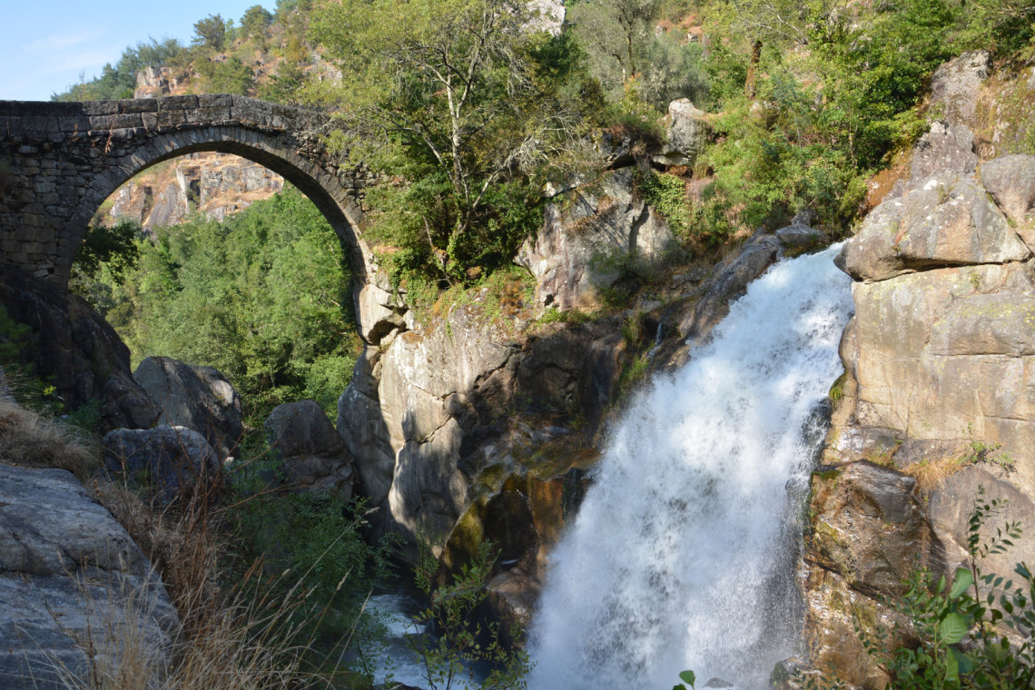 ponte-da-misarela-lisboa-portugal-parque-nacional-da-peneda-gerês