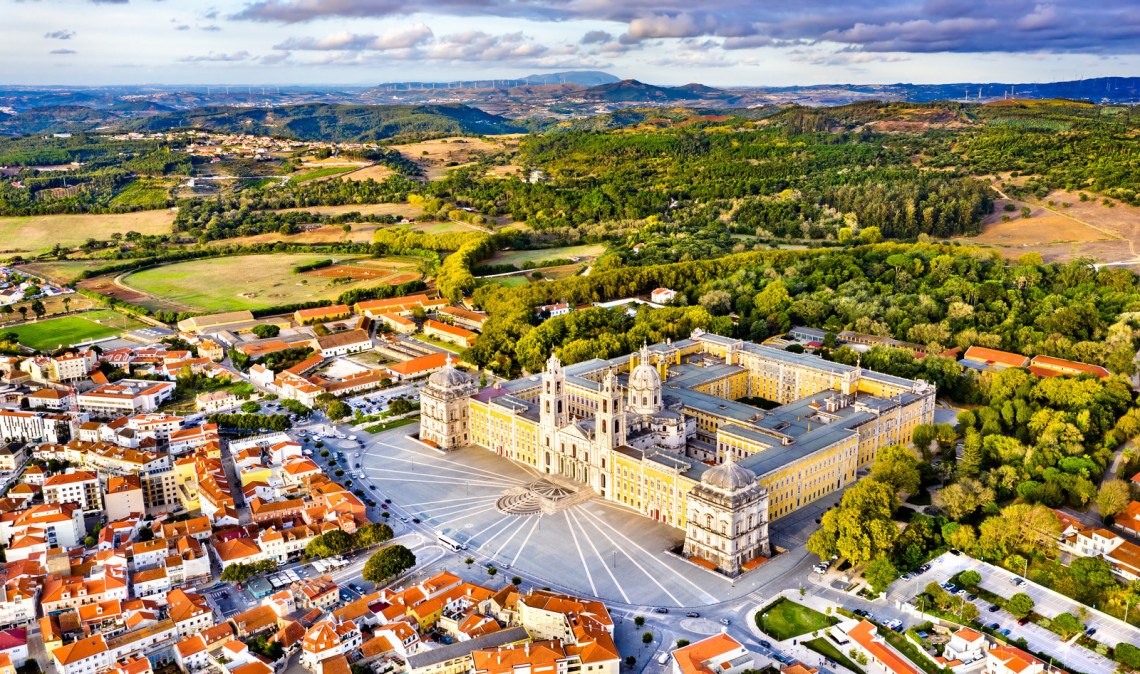 Palácio Nacional de Mafra em Lisboa, Portugal palácio-nacional-de-mafra-lisboa-portugal-turismo-religioso