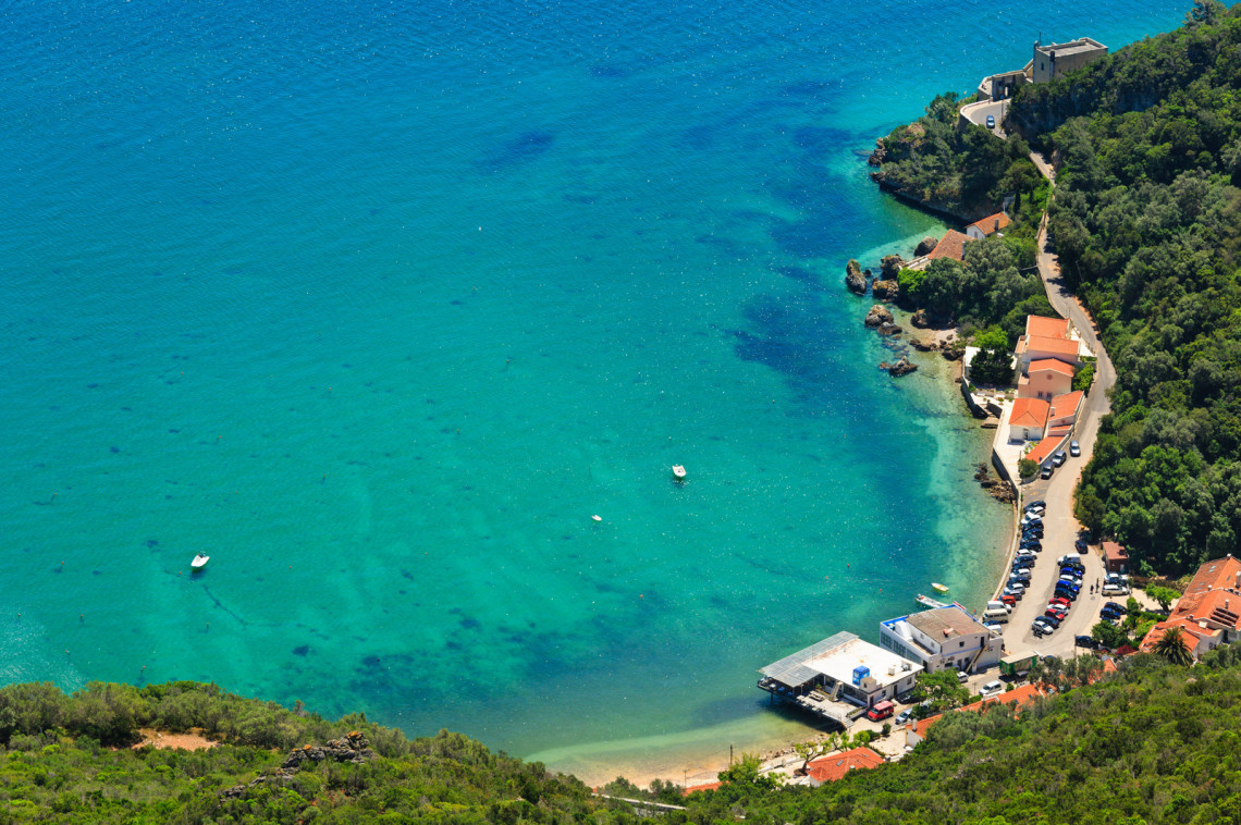 visit-parque-natura-da-arrabida-portugal-costa-beira-mar-litorla-praia-férias