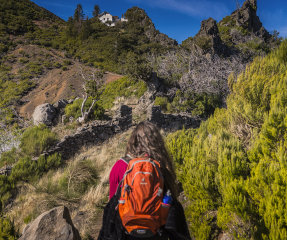 levadas-hiking-hike-trails-in-madeira-portugal-island-islands-nature