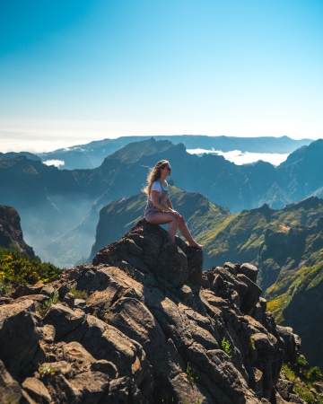 pico-do-arieiro-madeira-island-portugal-mountains-hiking-trails-islands-destinations-europe