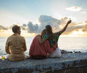 Experience The Best of Madeira madeira-island-landscape-viewpoint-ocean-sea-friends-lifestyle