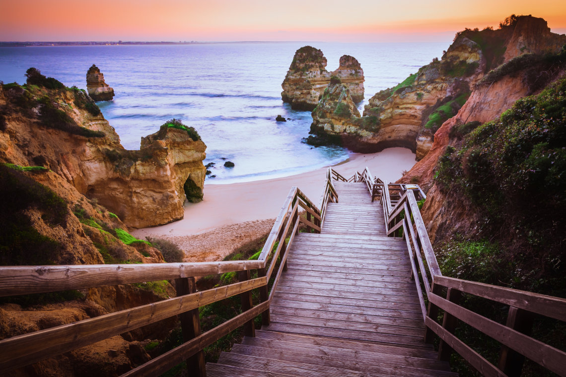 Camilo Beach in Lagos, Algarve praia-do-camilo-lagos-algarve-portugal-rocks-cliffs-formation-nature