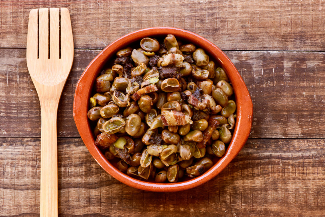 Habas um la Catalana, Spain habas-a-la-catalana-spanish-recipe-of-broad-beans