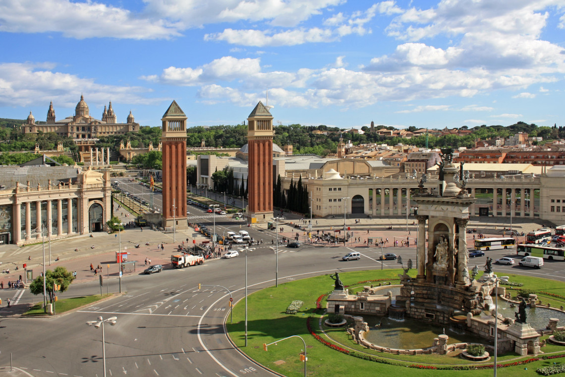 How To Get Around In The City Of Barcelona, Spain