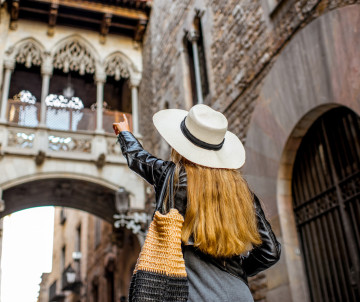 Explore Barcelona And It's 10 Districts barcelona-spain-districts-architecture-explore-travel-to-visit
