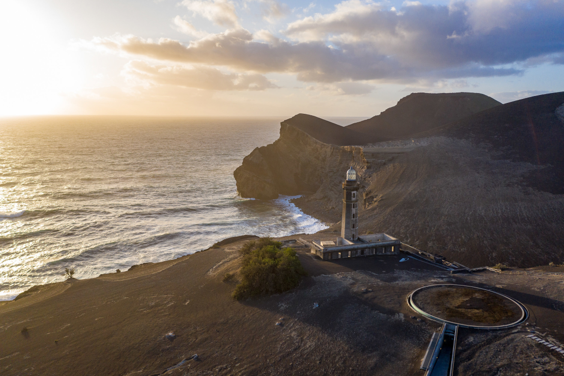 Vulcão dos Capelinhos, Ilha do Faial, Açores, Portugal Vulcão dos Capelinhos, Ilha do Faial, Açores, Portugal
