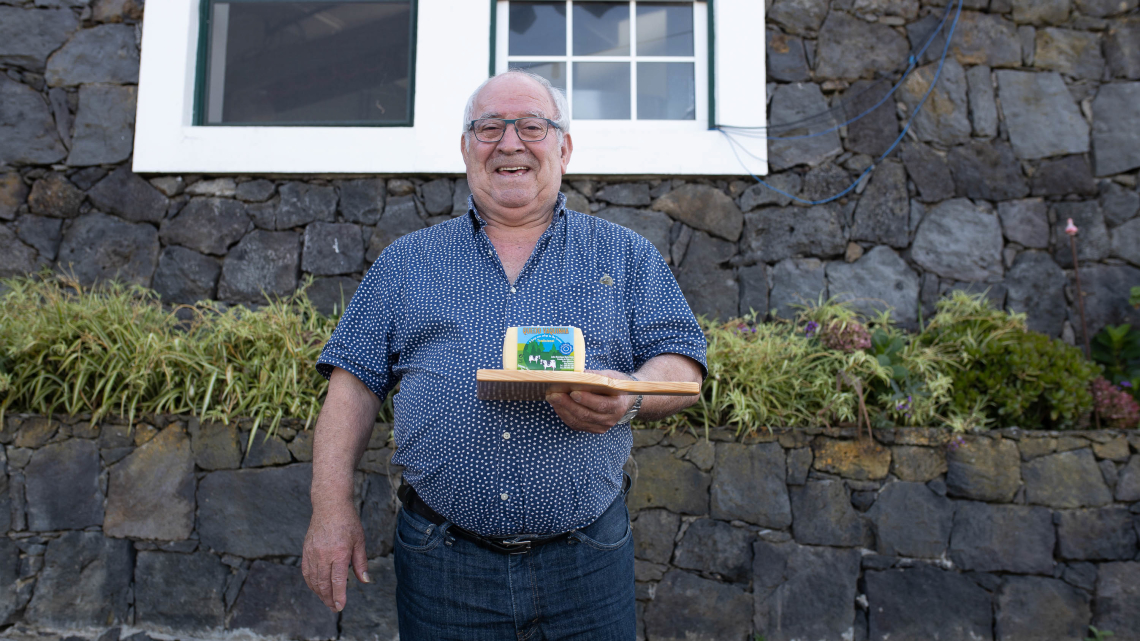 queijaria-vaquinha-production-of-the-oldest-cheese-in-terceira-island-azores-portugal