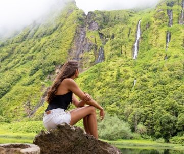 poço-da-ribeira-do-ferreiro-canyoning-flores-island-landscape-waterfalls-waterfall-mountain-landscape-portugal