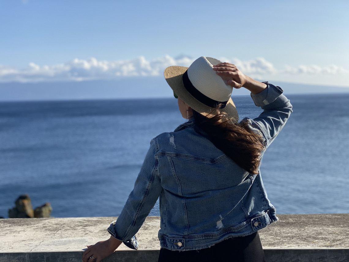 s&atilde;o-jorge-island-viewpoint-viewsight-to-pico-island-azores-islands-archipelago-travel-deal-getaway