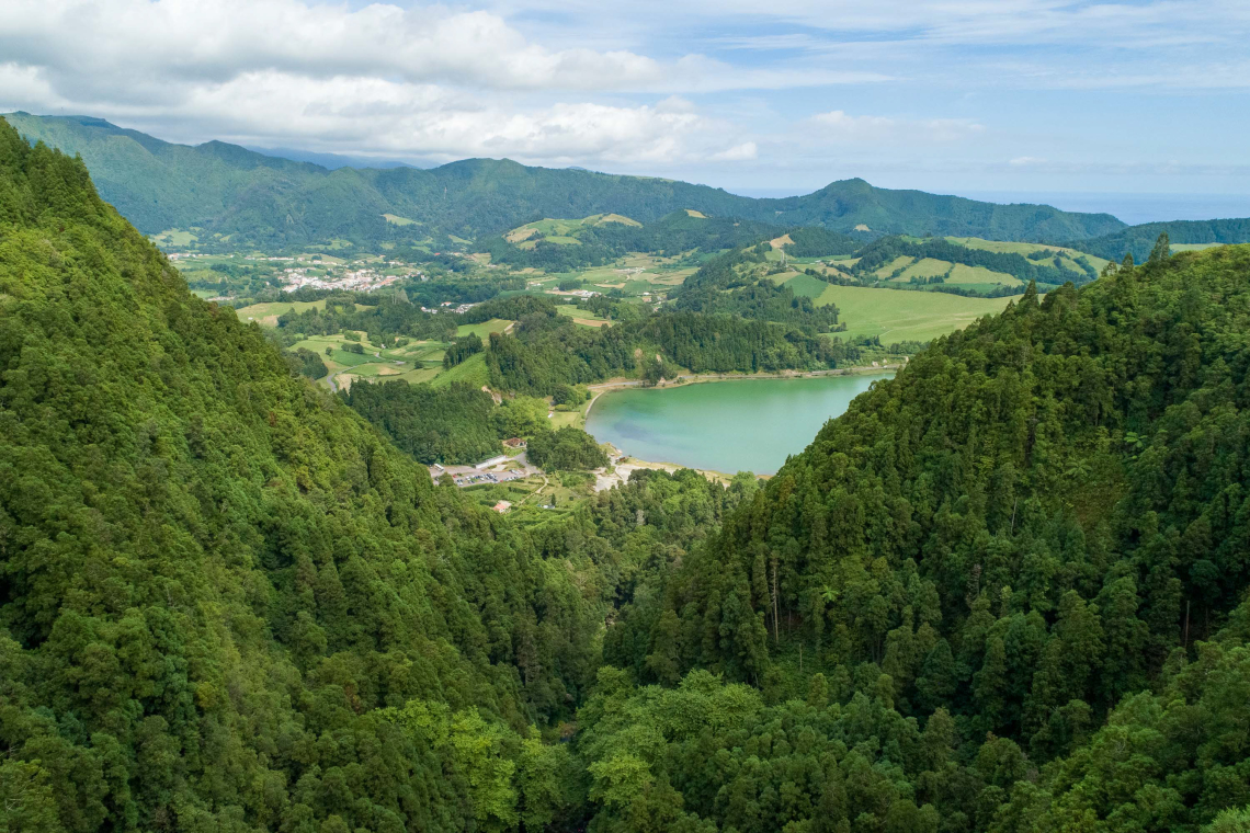 This lake sits amongst the lush and exotic vegetation of Furnas