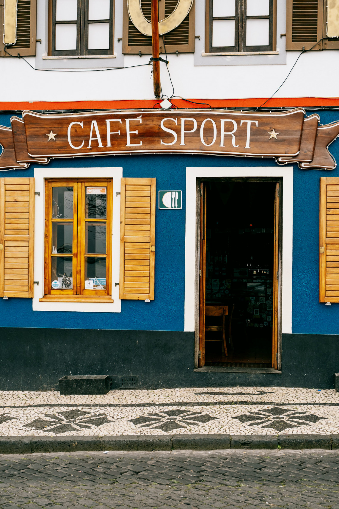 Peter's Cafe Sport na cidade da Horta, Ilha do Faial, Açores, Portugal. Peter's Cafe Sport na cidade da Horta, Ilha do Faial, Açores, Portugal.