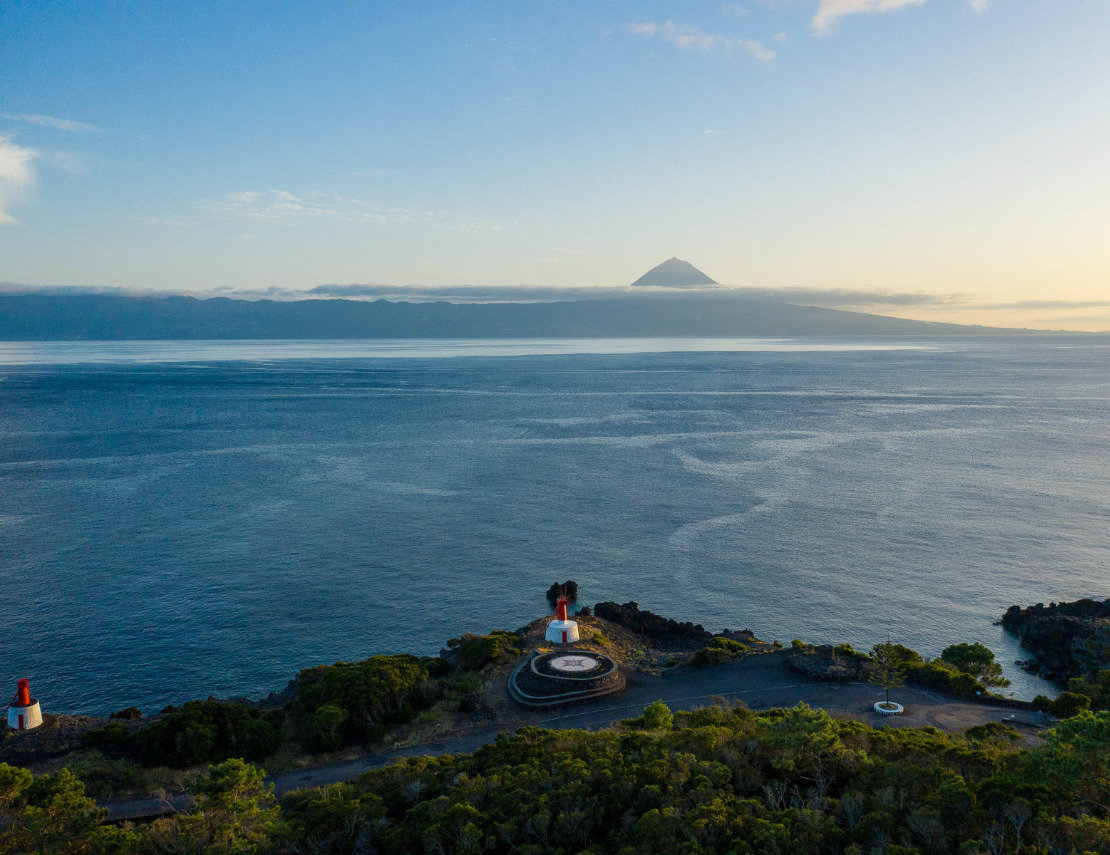 São Jorge island (Azores) travel guide: a guide to visit the island [with  map] on your own (things to do, where to eat and sleep)… - RandomTrip