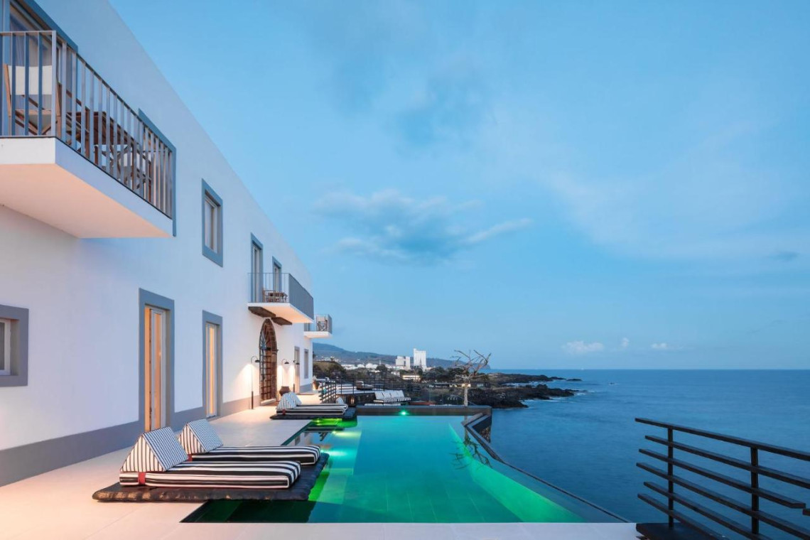 White Exclusive Suite & Villas in São Miguel Island, Azores, Portugal
