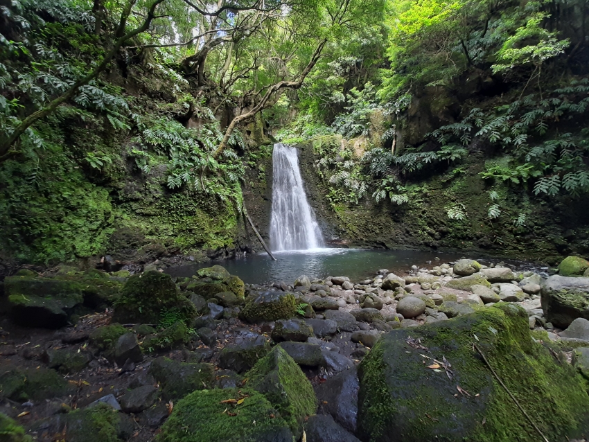 Hiking Tour: Sanguinho Salto do Prego Waterfall and Furnas 