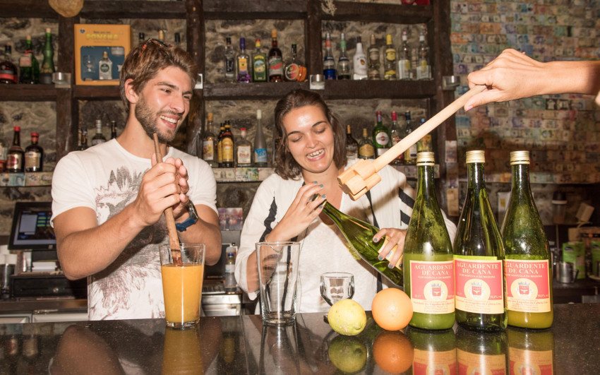 Food & Wine: Bar-Hopping & Poncha Workshop