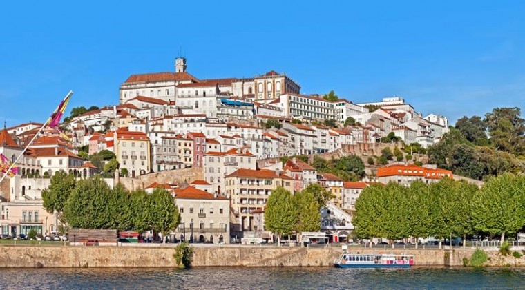 Sightseeing Tours : A day in Fátima and Coimbra (lunch included)