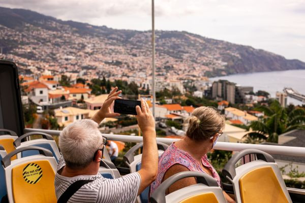 Hop on Hop Off: 2 in 1: Discover Funchal and Câmara de Lobos (24H)