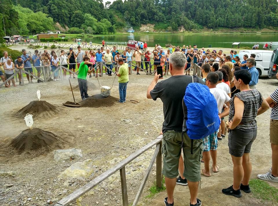 Passeio de Carrinha: Furnas – Dia Inteiro