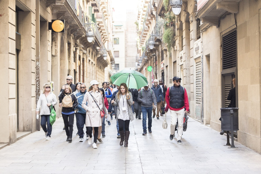 Sightseeing: Barcelona Highlights Morning Tour + Paella Cooking Class