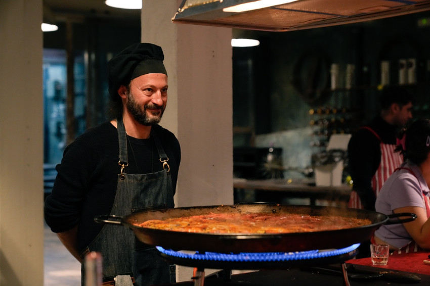Food & Wine: Paella Cooking Class, Feel Like a Local ! 