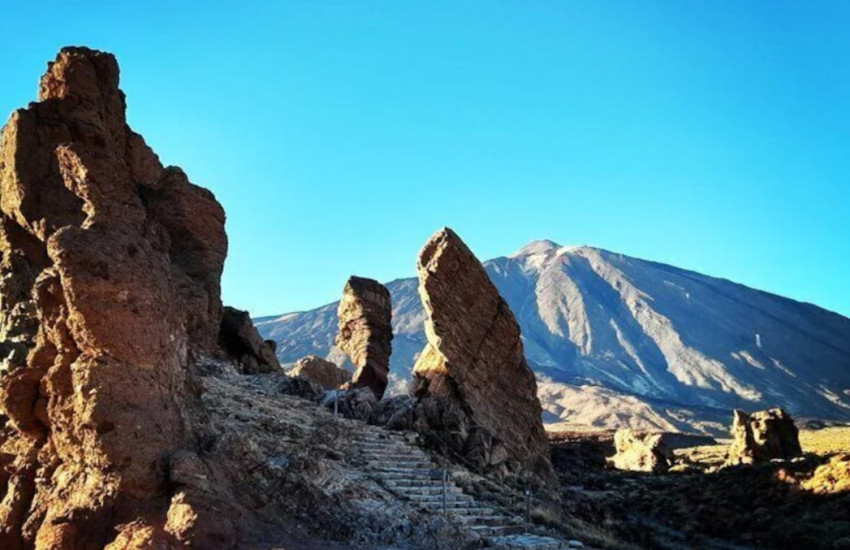 Land Tours: Small-Group Half-Day Tour of Teide National Park