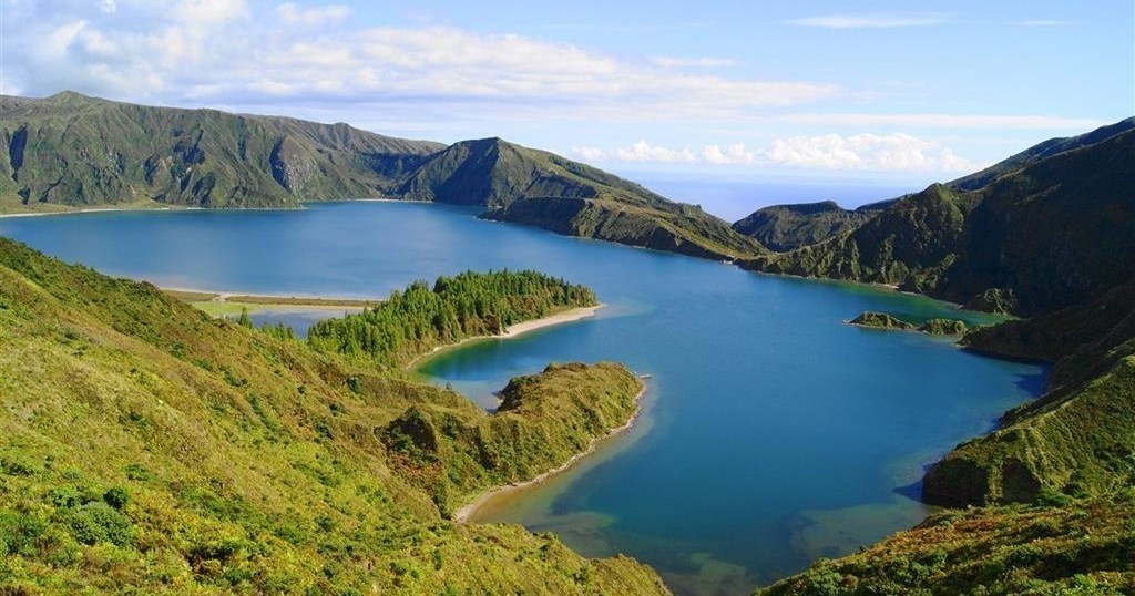 Passeios a Pé: Lagoa do Fogo: Dia Inteiro com Almoço em Piquenique