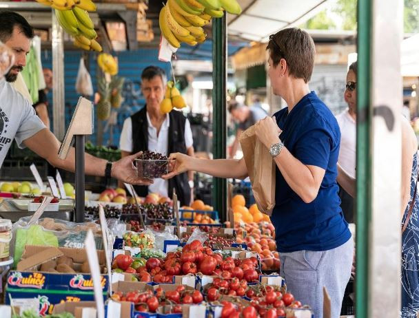Food & Wine: Local Market Visit and Private Cooking Class at a Local's Home in Cagliari