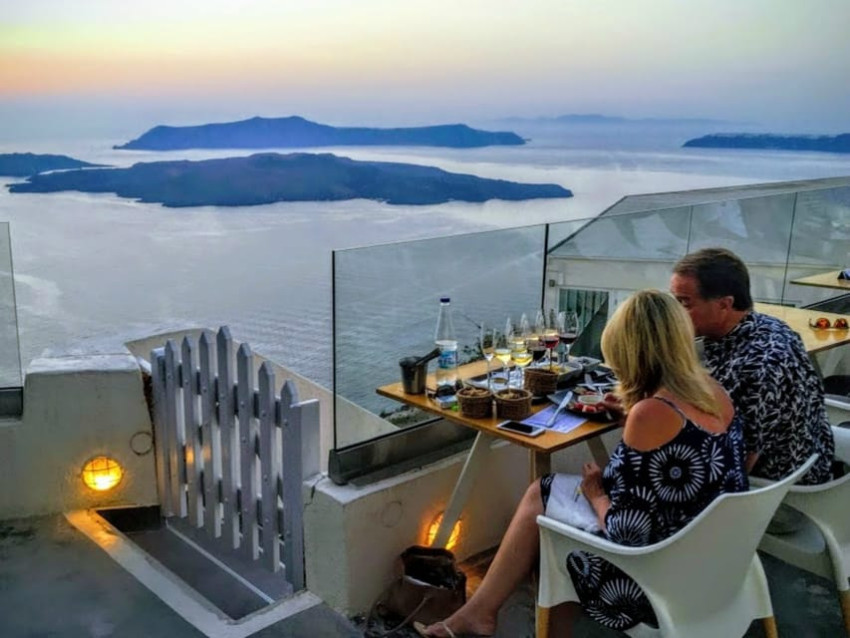 Food & Wine: Santorini: Guided Tour to 3 Wineries with Wine Tastings
