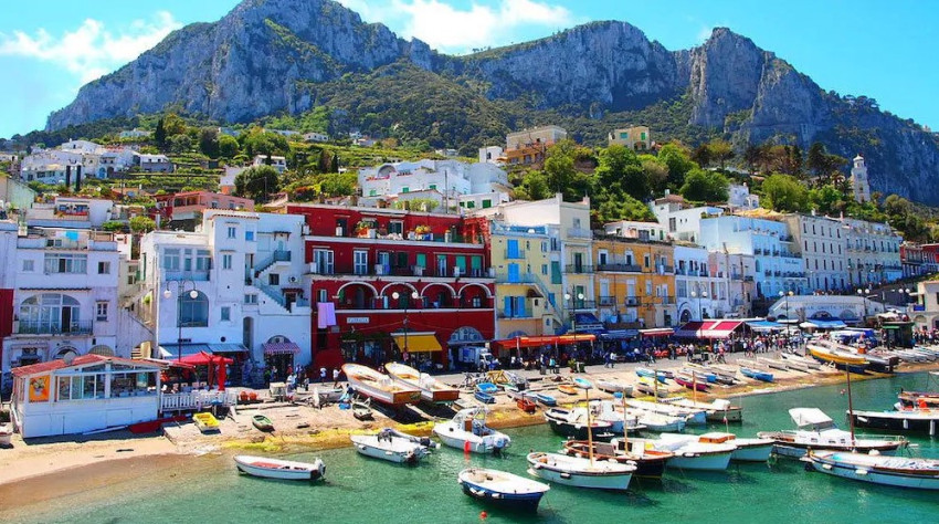 Sightseeing Tours: Capri Island Full-Day Tour from Naples