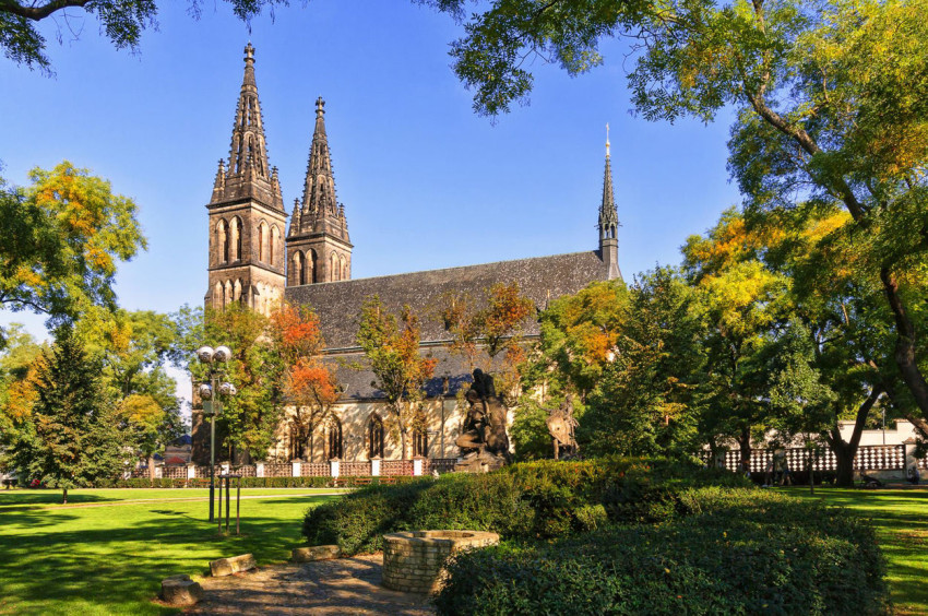 Sightseeing Tours: Vyšehrad Castle and Casemates