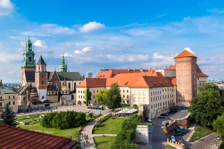 Cultural Tours: Krakow: Wawel Castle & Cathedral Guided Tour