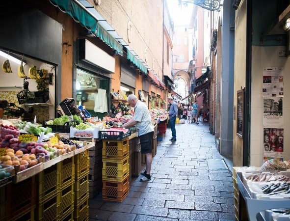 Food & Wine: Local market visit and private cooking class at a local's home in Bologna