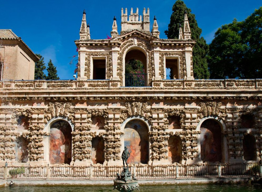 Sightseeing: Super Combo - Cathedral and Alcázar of Sevilla