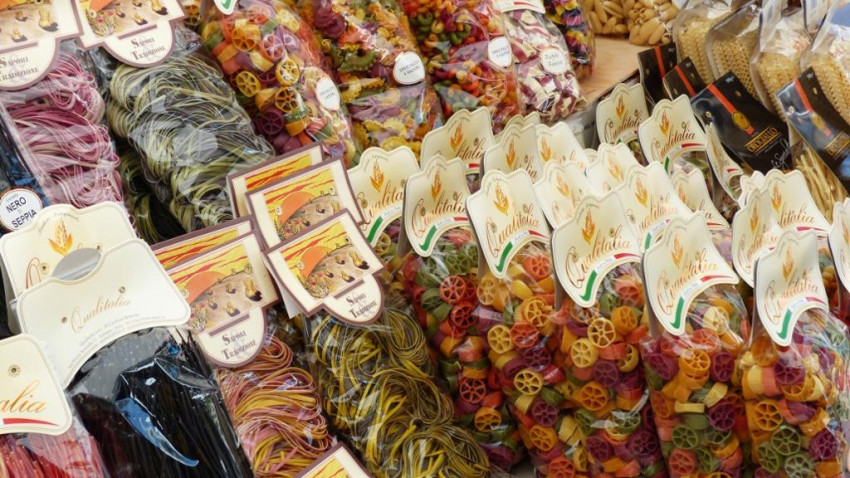 Sightseeing Tours: Visit Italian Market, Menton and La Turbie Tour