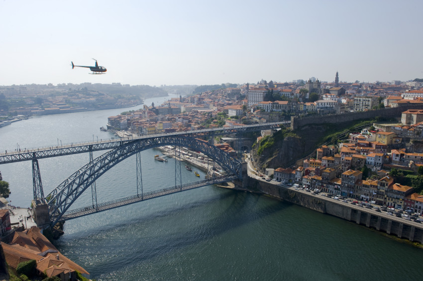 City Tour: Porto 360º: Walking Tour, Helicopter Flight & River Cruise