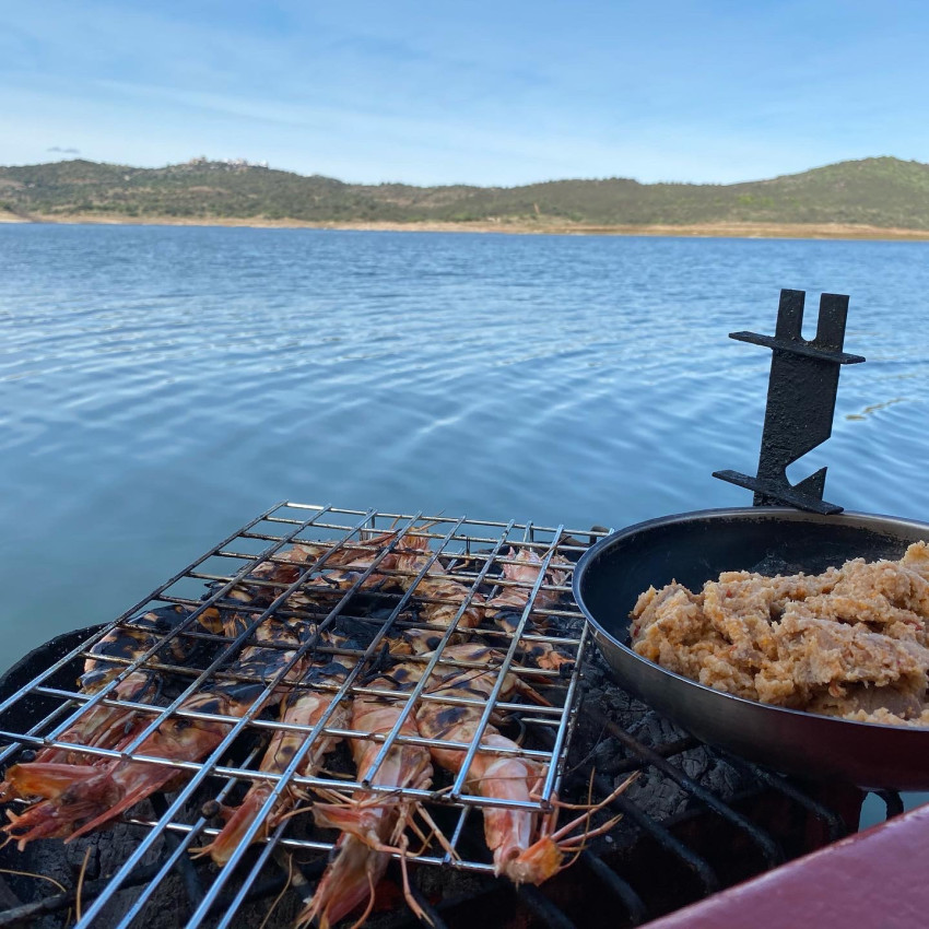 Boat: Barbecue aboard the Sailboat Sem-Fim