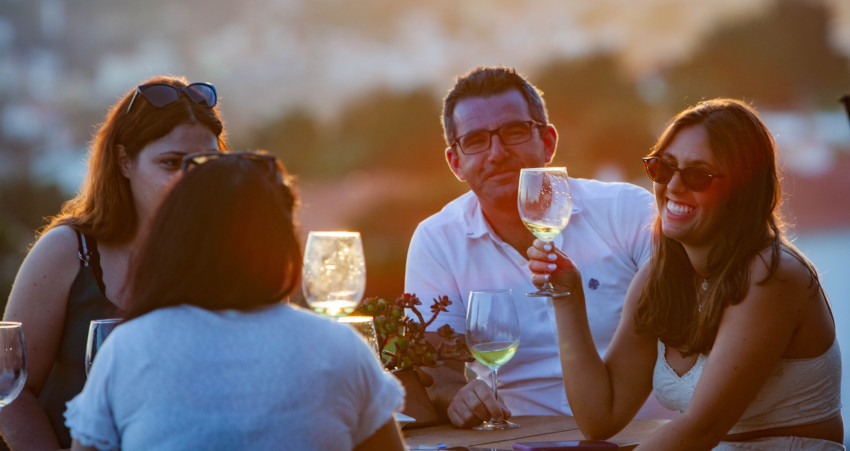 Food & Wine: Flavours of Madeira Island - Local Dinner Experience