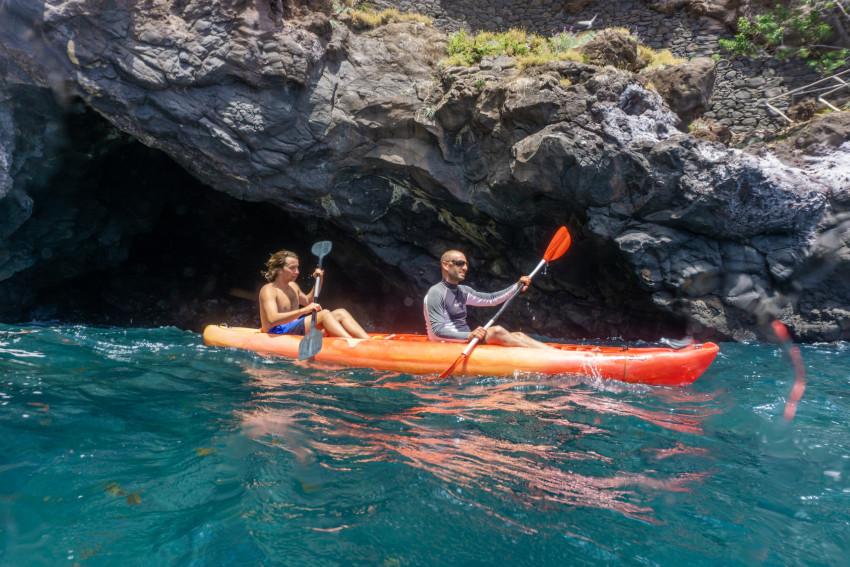 Passeio de Kayak: Tour Guiado com Snorkeling