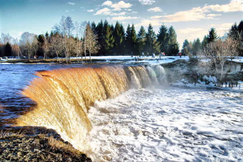 Sightseeing: De Tallinn: Cascata Jägala e Passeio por Harju