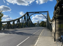 Sightseeing Tours: From Berlin: Kings, Crimes, & Spies Potsdam Day Trip by Van