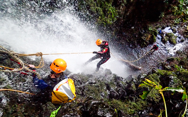 Canyoning: Ribeira da Agualva - Meio Dia 