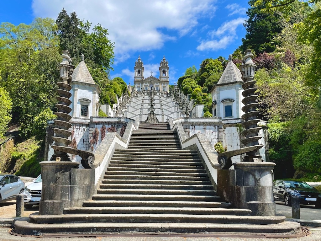 Van Tour: Braga & Guimaraes: Full Day Guided Tour